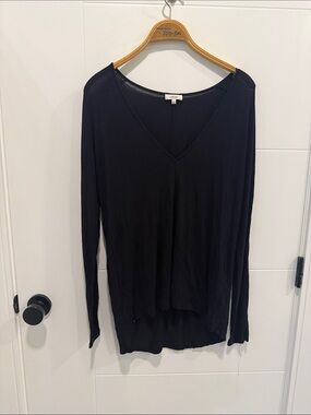 Wilfred Black V-Neck Long Sleeve Top size small